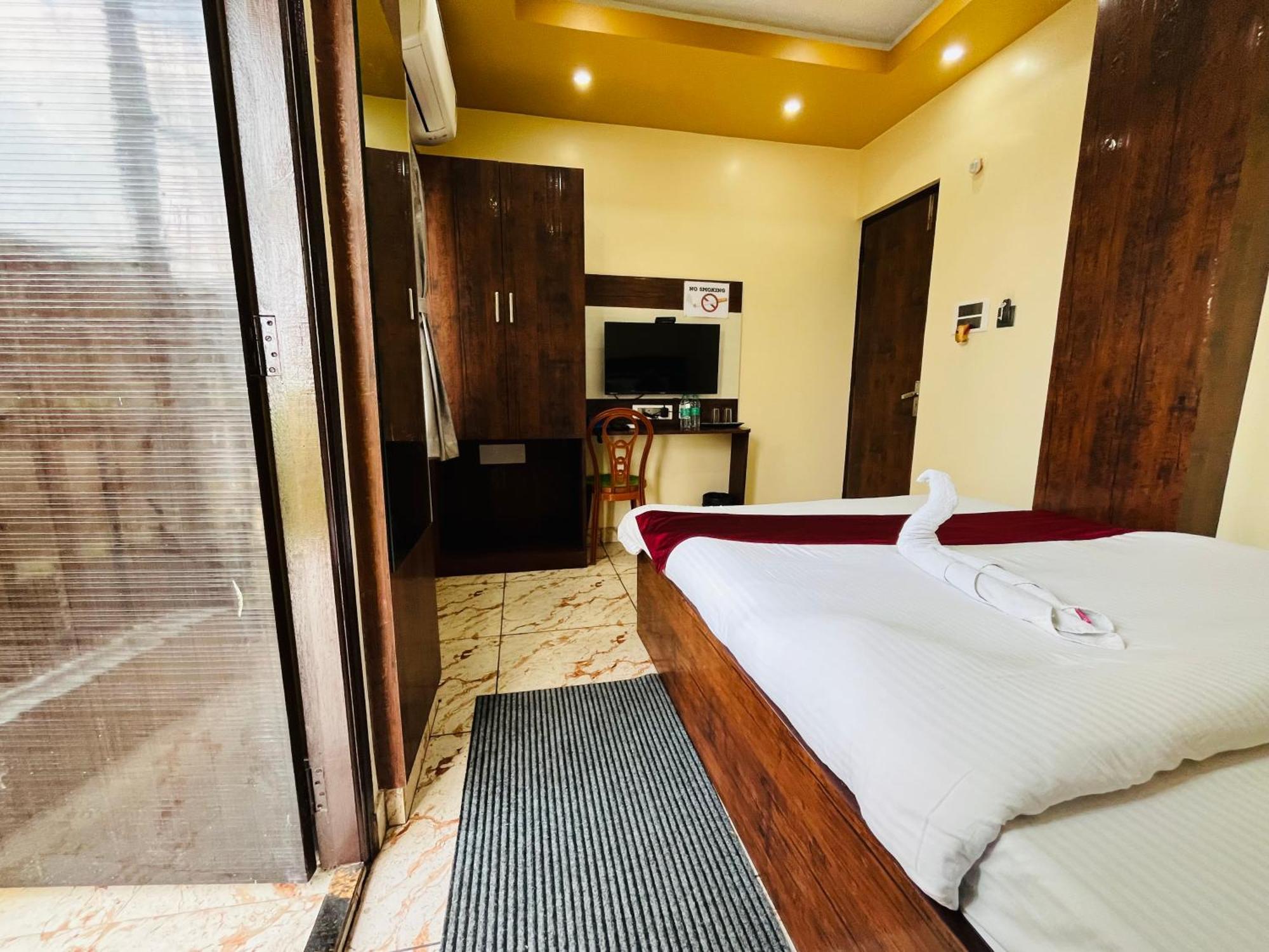 כלכותה Hotel Kanan Inn מראה חיצוני תמונה