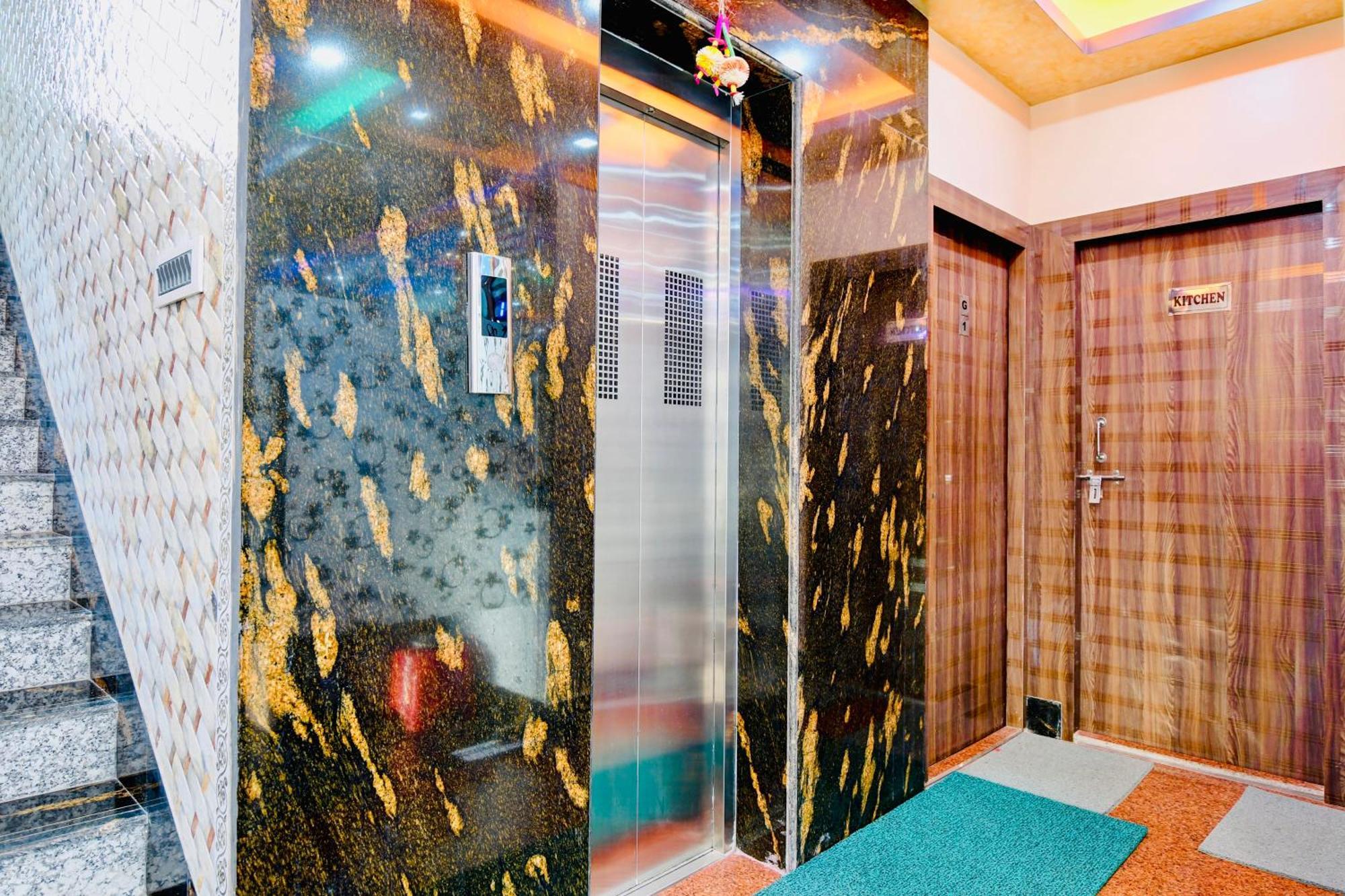 כלכותה Hotel Kanan Inn מראה חיצוני תמונה