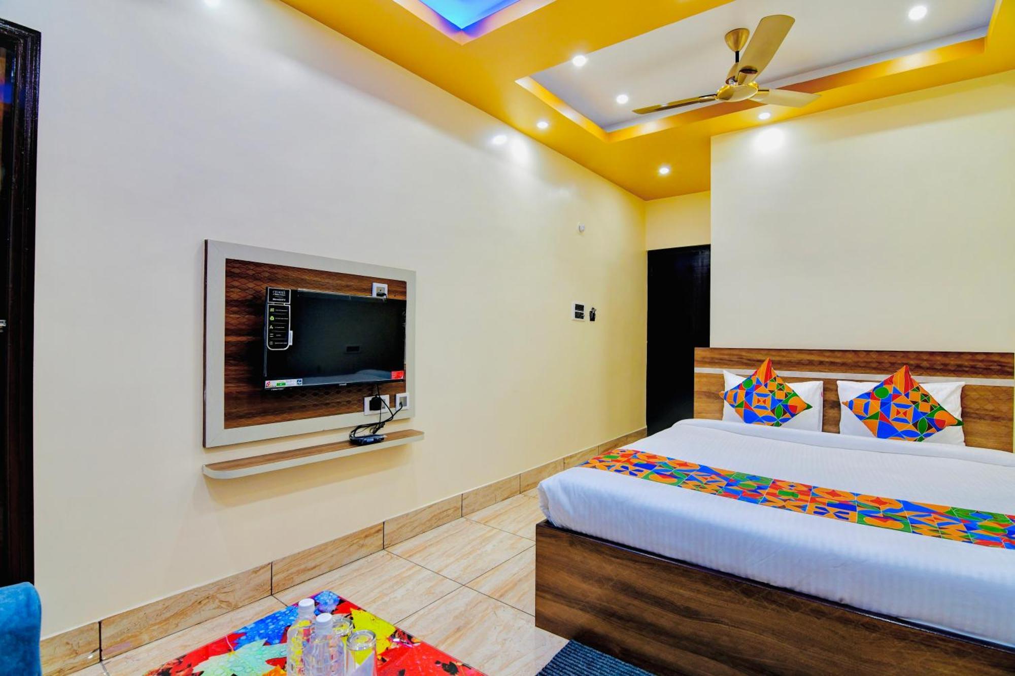כלכותה Hotel Kanan Inn מראה חיצוני תמונה