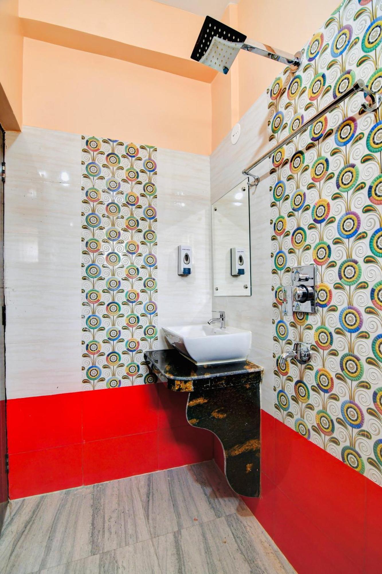 כלכותה Hotel Kanan Inn מראה חיצוני תמונה