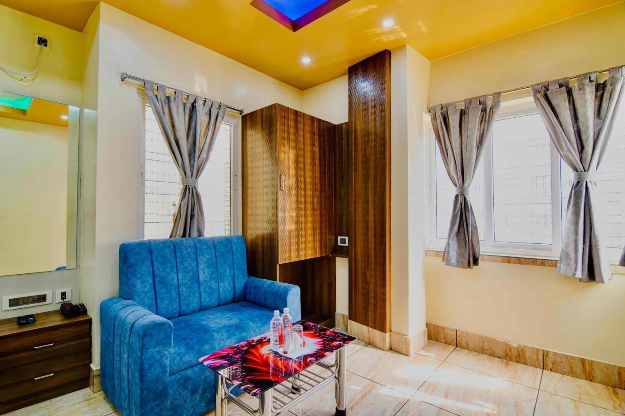 כלכותה Hotel Kanan Inn מראה חיצוני תמונה
