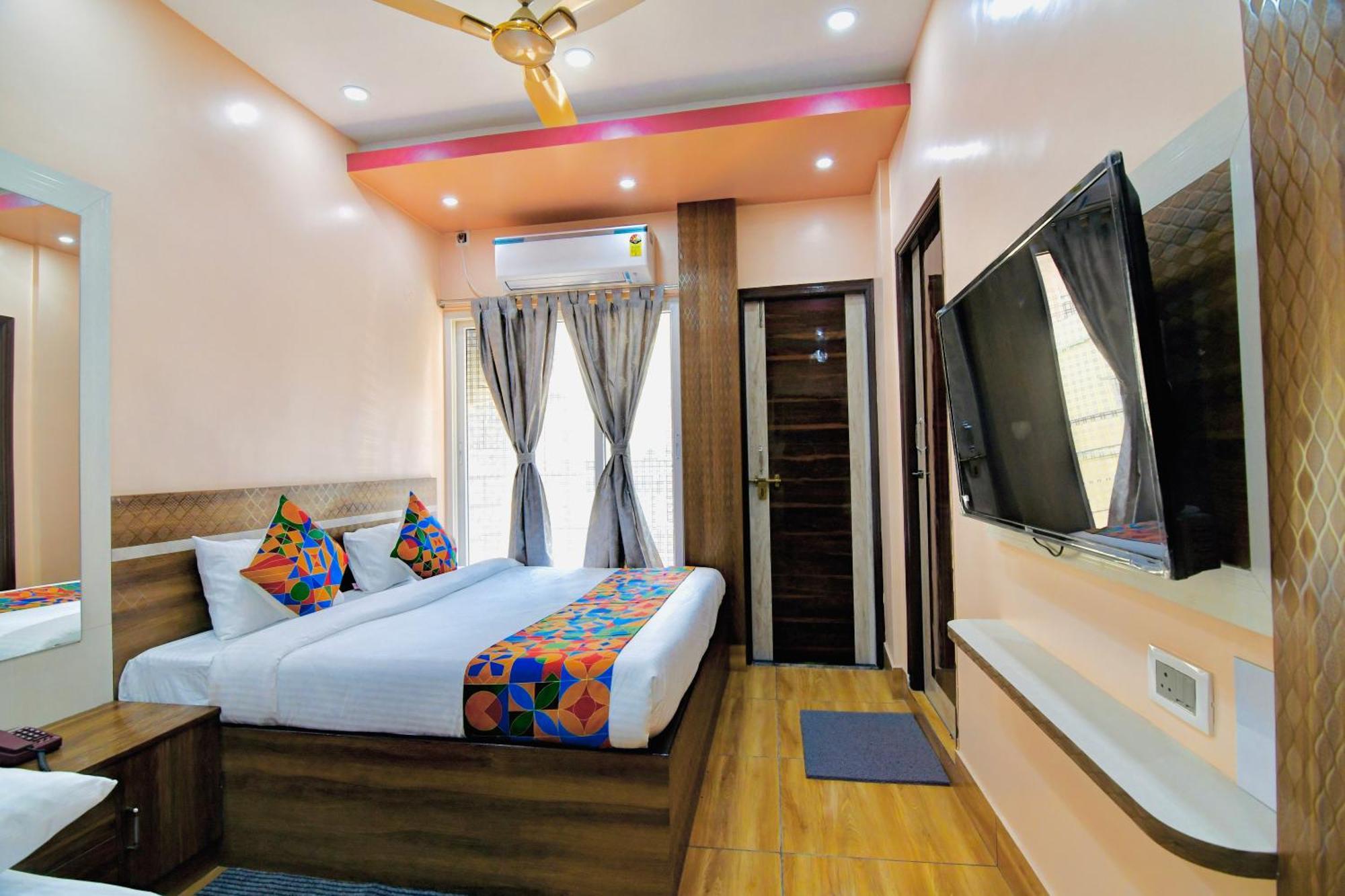 כלכותה Hotel Kanan Inn מראה חיצוני תמונה