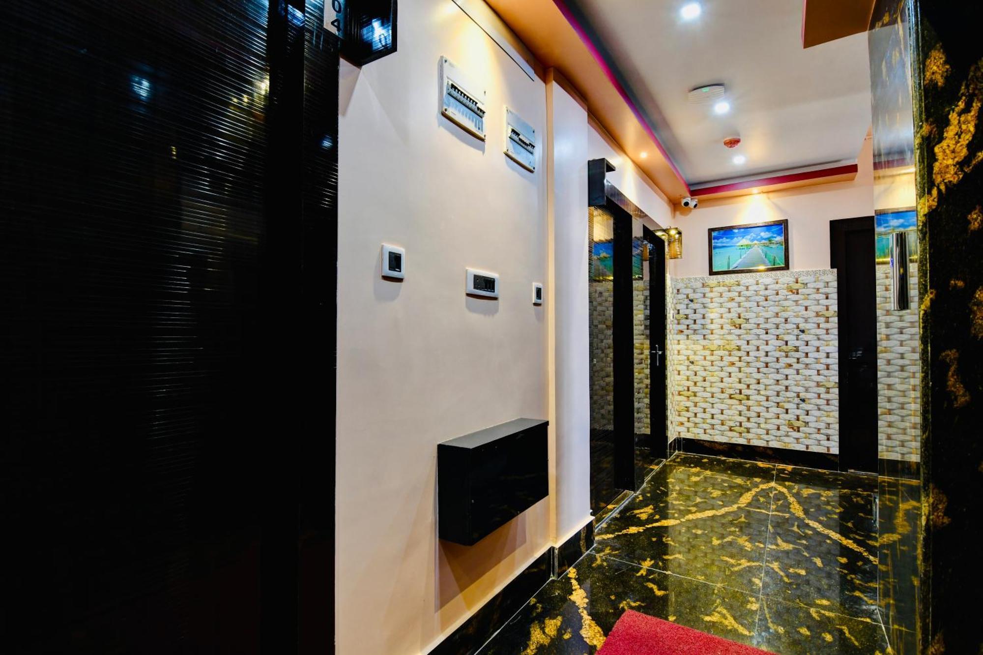 כלכותה Hotel Kanan Inn מראה חיצוני תמונה