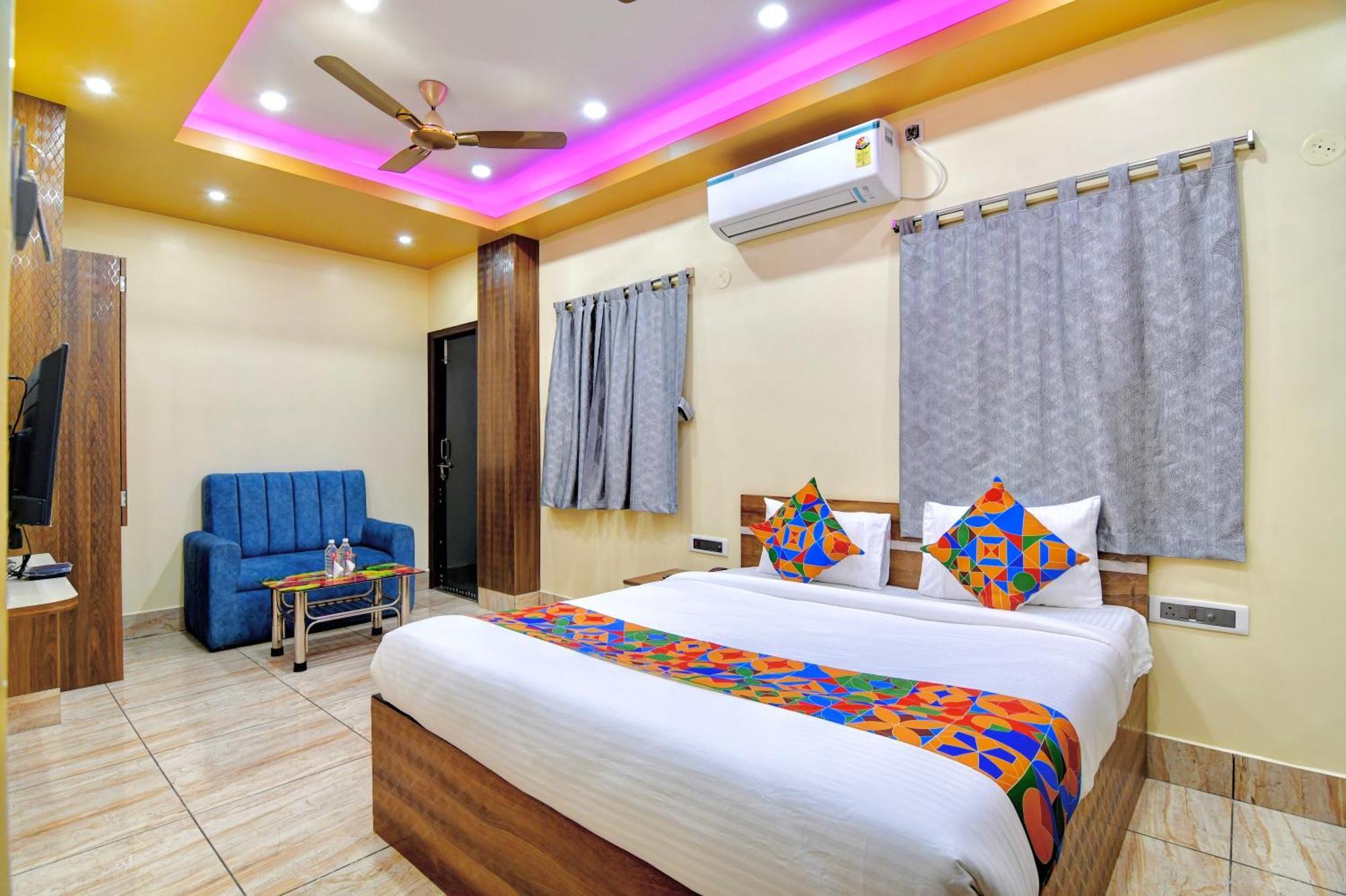 כלכותה Hotel Kanan Inn מראה חיצוני תמונה